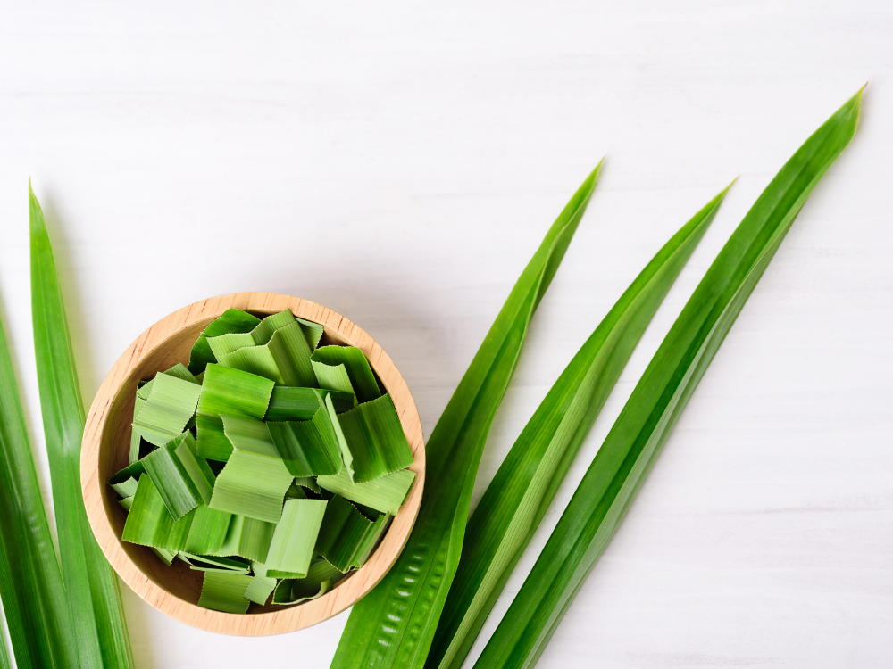 lá dứa làm bánh cốm