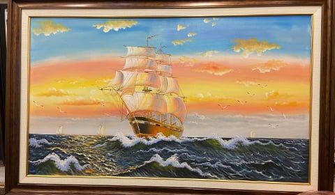 Bức tranh thuận buồm xuôi gió đặt trong phòng làm việc