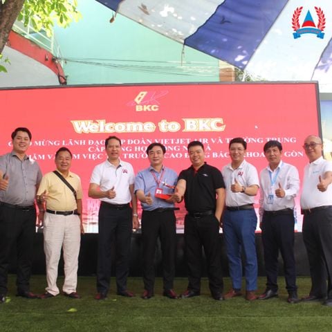 TRƯỜNG TCTH ĐÔNG NAM Á GHÉ THĂM VÀ TRAO ĐỔI HỢP TÁC TẠI CAO ĐẲNG BÁCH KHOA SÀI GÒN