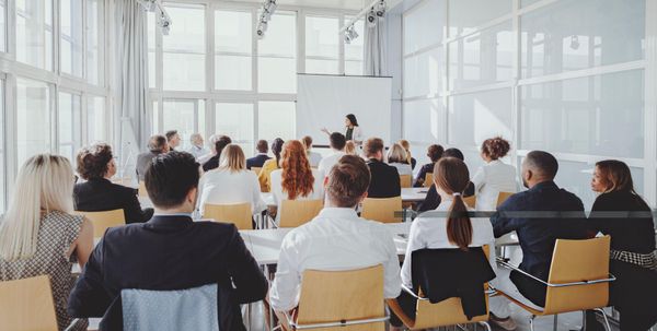 Trường Đại học và Trường Nghề - Chọn lựa nào tốt nhất?