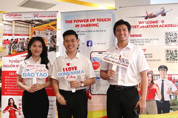 TUYỂN SINH NGÀNH DỊCH VỤ THƯƠNG MẠI HÀNG KHÔNG 2025