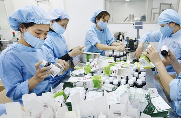 Học dược sĩ trung cấp: học nhanh, dễ kiếm việc làm