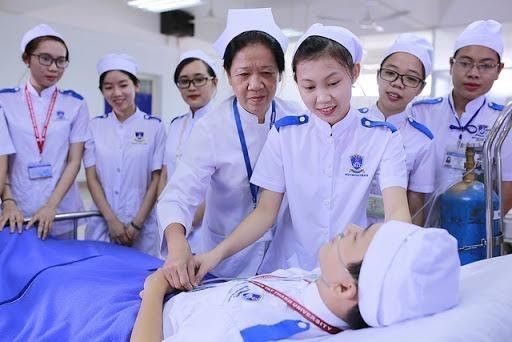 “Đội ngũ điều dưỡng – Một nghề cao quý, đóng góp lâu dài cho xã hội”