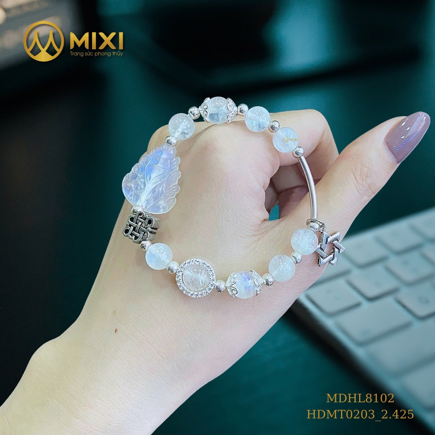 VÒNG TAY HỒ LY ĐÁ MẶT TRĂNG - MỘNG MƠ GIỮA ĐỜI THƯỜNG