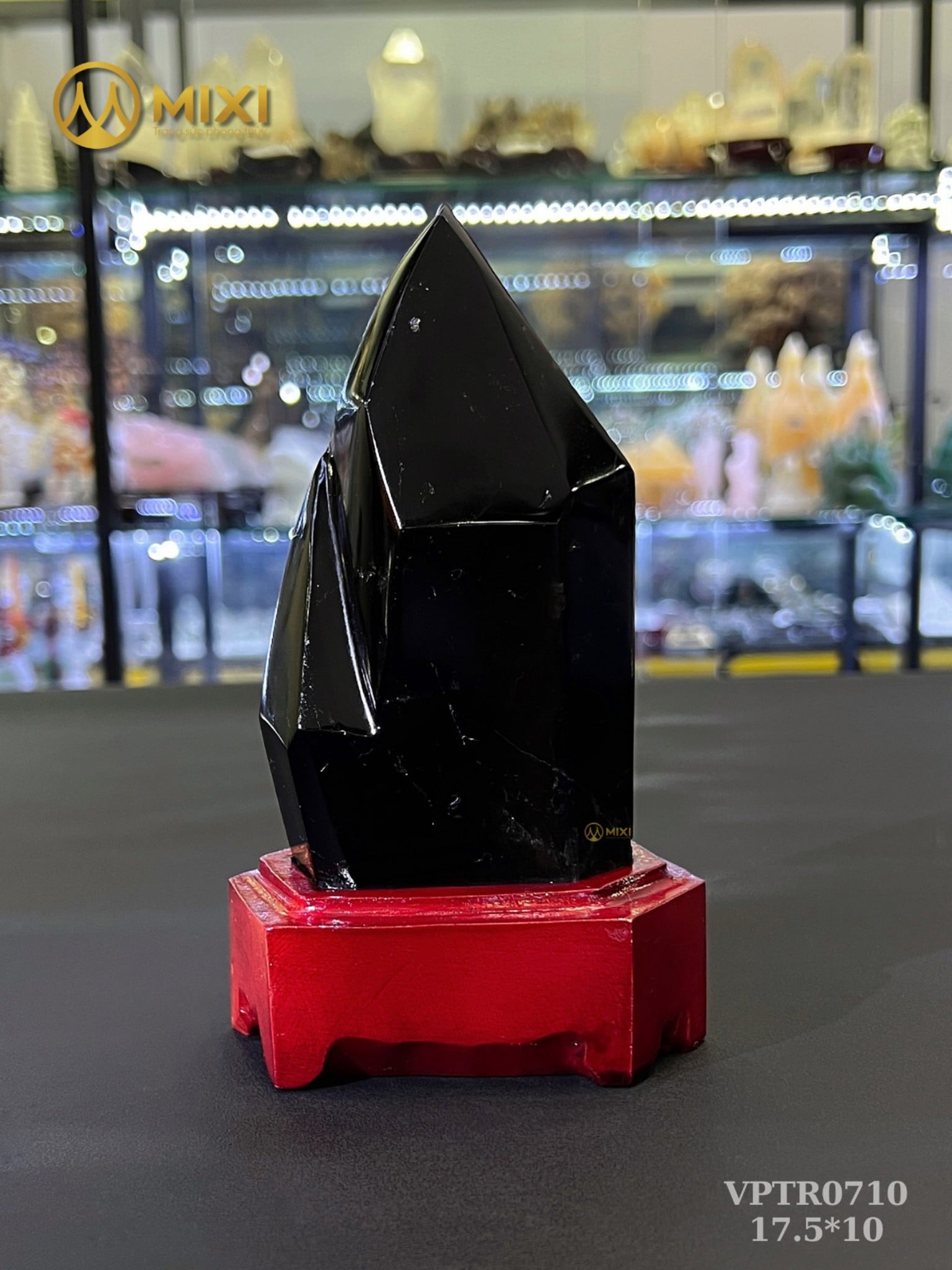 TRỤ THẠCH ANH ĐEN – BẢO VẬT HỘ MỆNH, VƯỢNG KHÍ CHO MỆNH THỦY & MỘC