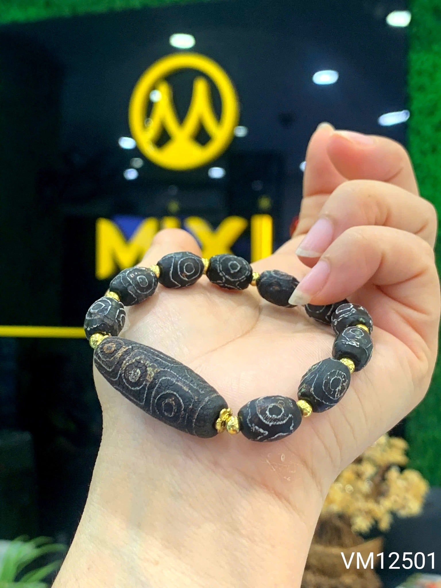 VÒNG TAY MÃ NÃO DZI MIX LU THỐNG 9 MẮT – TRÍ TUỆ, QUYỀN NĂNG, HỘ MỆNH