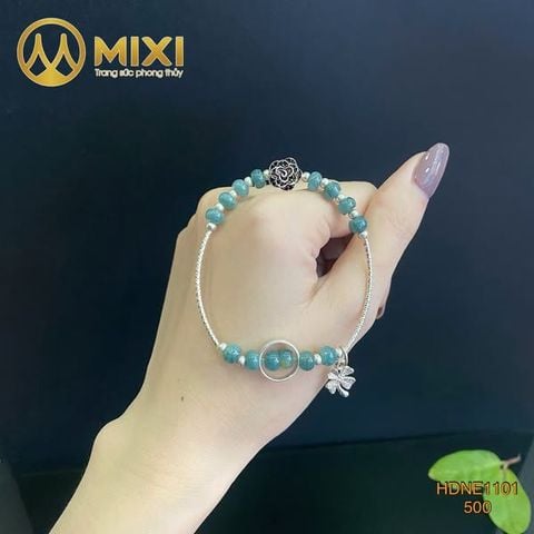 CÓ NHỮNG TRANG SỨC KHÔNG CHỈ ĐỂ ĐEO – MÀ NHẸ NHÀNG NHƯ MỘT KHOẢNH KHẮC BÌNH YÊN TRÊN CỔ TAY
