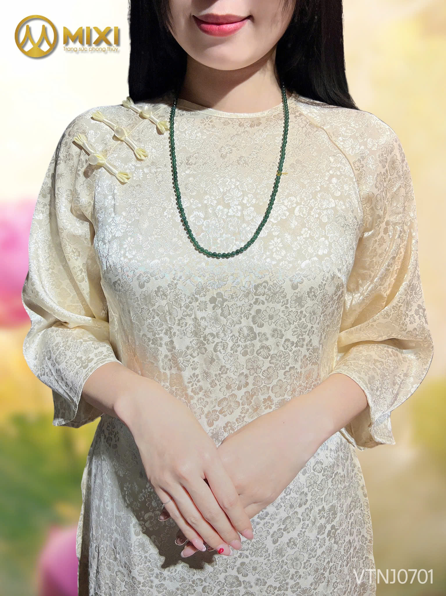 CHUỖI VÒNG LAM NGỌC – PHONG THÁI PHÚ QUÝ, VƯƠNG GIẢ TOÁT RA TỪ TỪNG CHI TIẾT