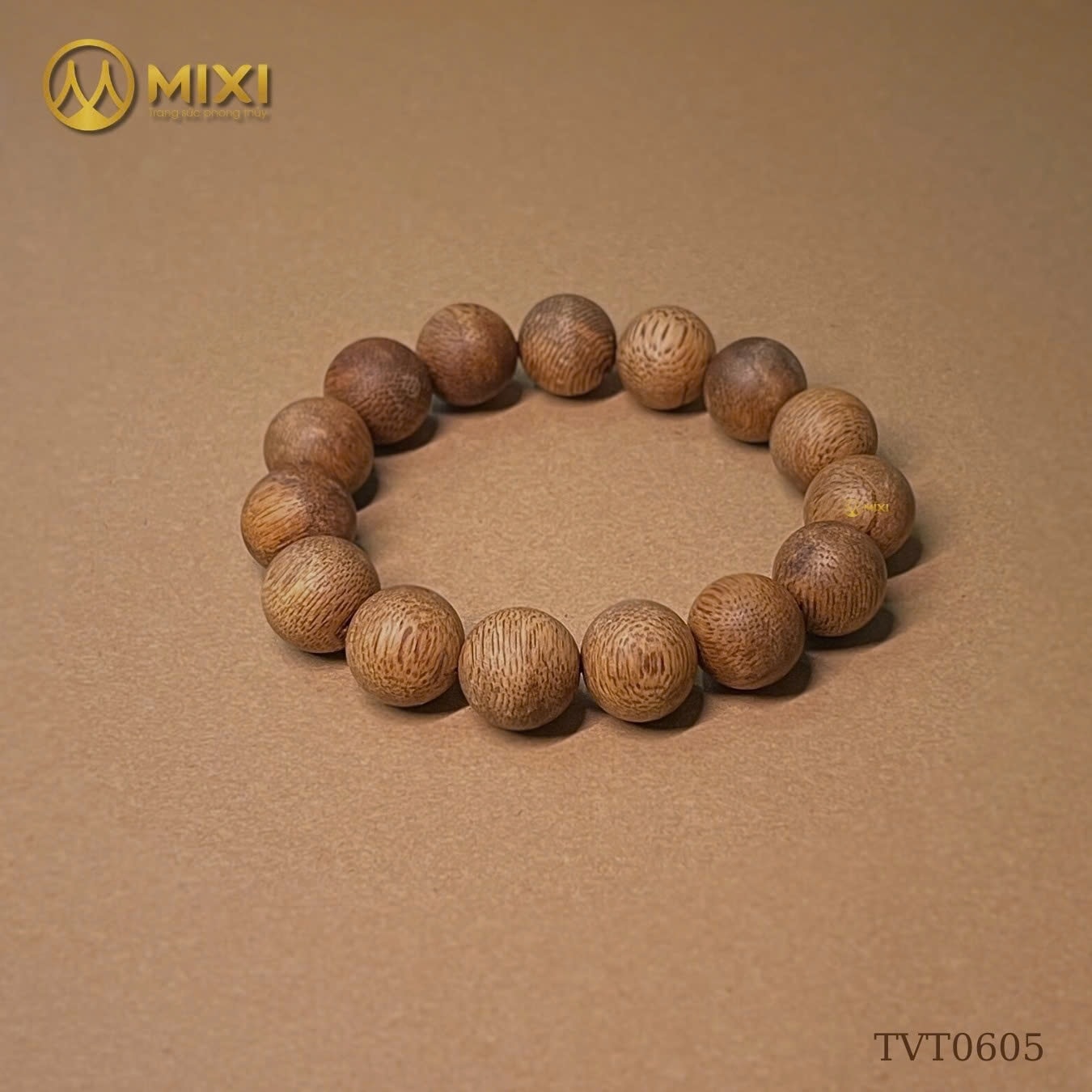 VÒNG TAY TRẦM HƯƠNG CHO NAM – BẢN LĨNH, PHONG ĐỘ & NĂNG LƯỢNG BÌNH AN