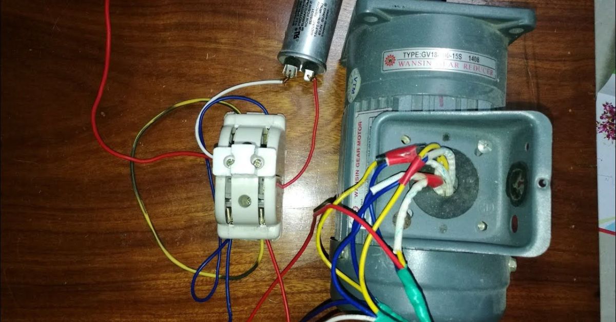 Tụ điện trong máy bơm nước có tác dụng gì?