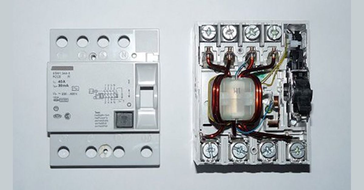 thietbidienvinhquang.com - Bảng điện 2 công tắc 2 ổ cắm là gì?
