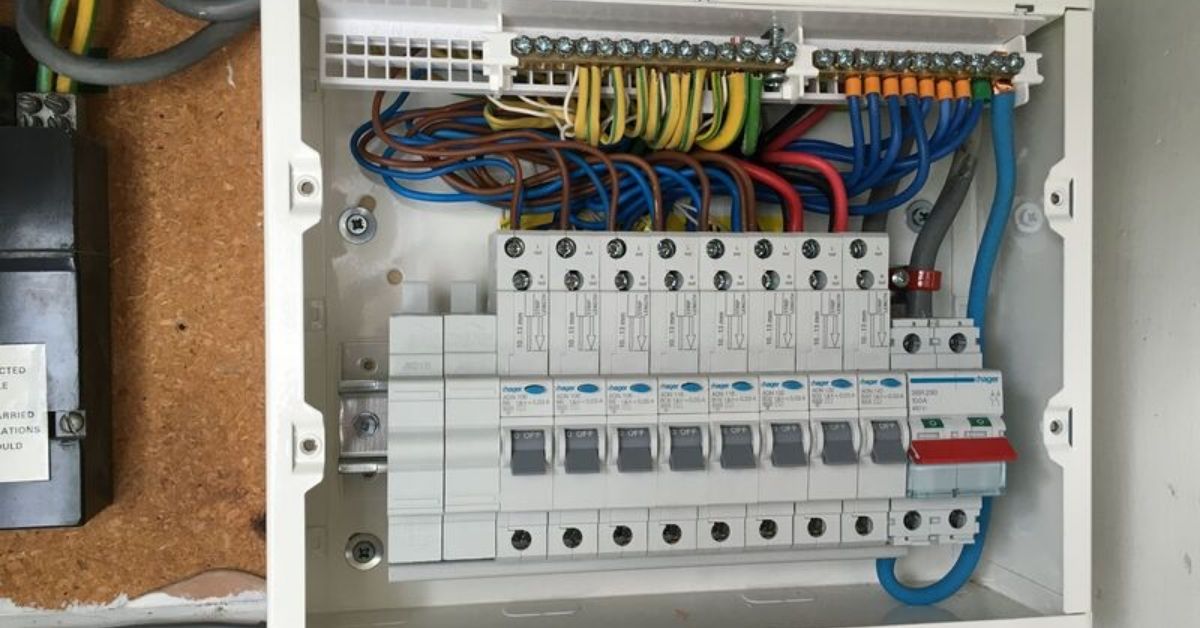 thietbidienvinhquang.com - Chức năng của aptomat chống giật