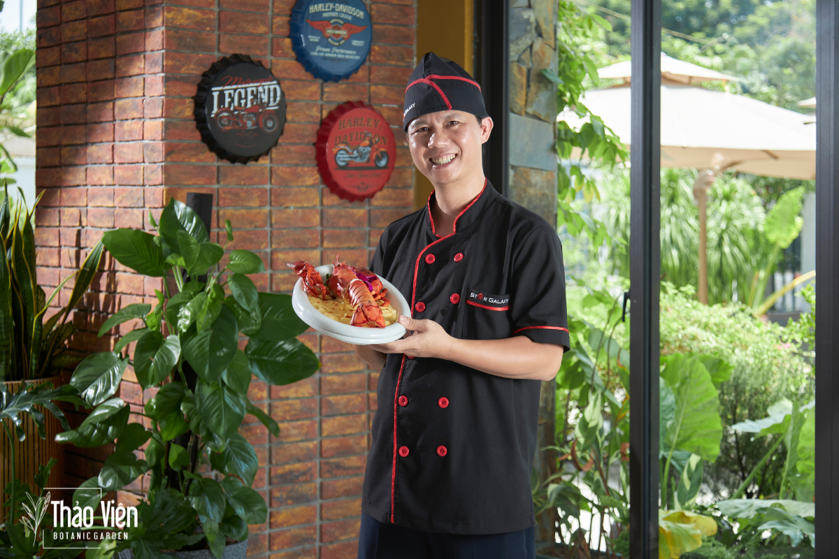 Bếp trưởng Thảo Viên chia sẻ bí quyết nấu món gà Đông Tảo hấp xôi