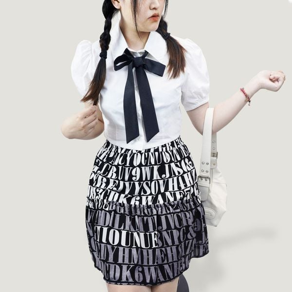 Áo thun mix cùng chân váy