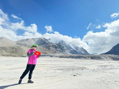 Trung tâm Thông tin du lịch ra mắt ấn phẩm đặc sắc TRAVEL+ chào Xuân Ất Tỵ