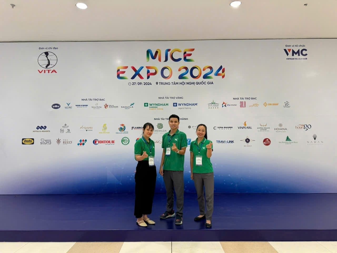 Nhóm tour hội chợ hội thảo