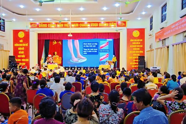 Hội thảo quy tụ hơn 400 đại biểu trên khắp cả nước.