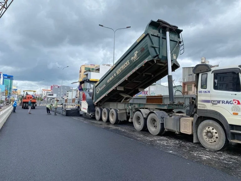 Công nghiệp hóa trong lĩnh vực hạ tầng giao thông