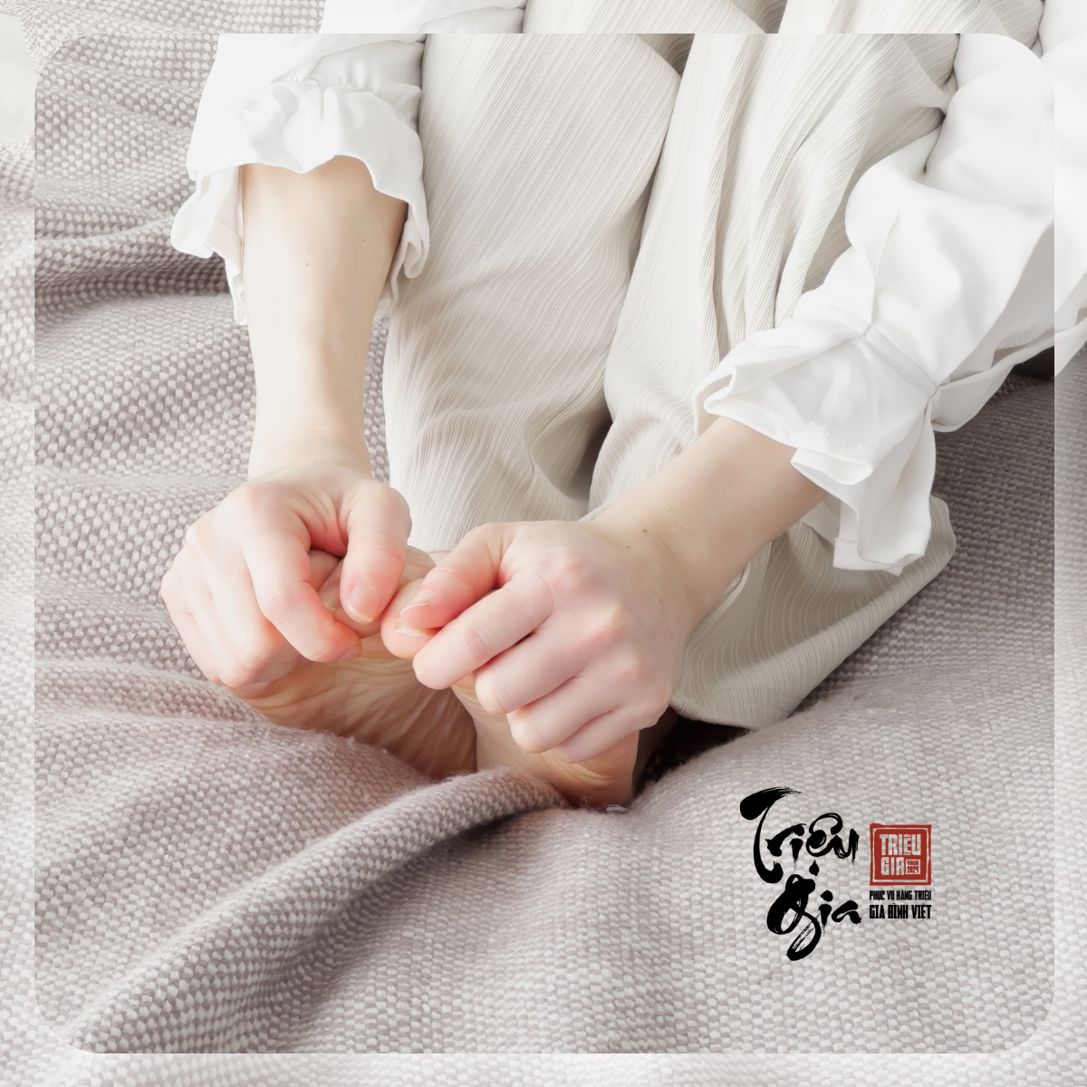 Gan bàn chân bị lạnh là dấu hiệu bệnh gì? Cách cải thiện lạnh chân
