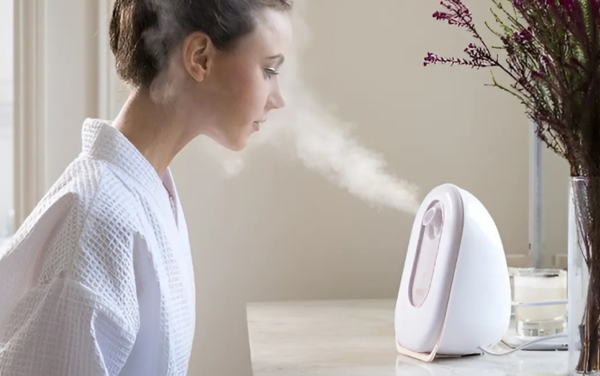 Người bị mụn có nên xông mặt không, có vì nó giúp da tăng tuần hoàn máu