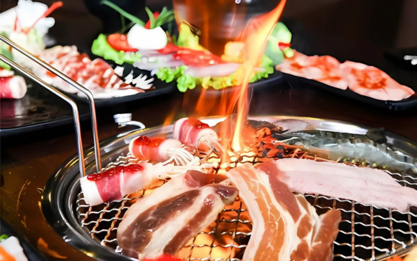 Trà lên men đẩy nhanh tốc độ trao đổi chất và hệ tiêu hóa, giảm cảm giác khó chịu sau những bữa ăn nhiều dầu mỡ