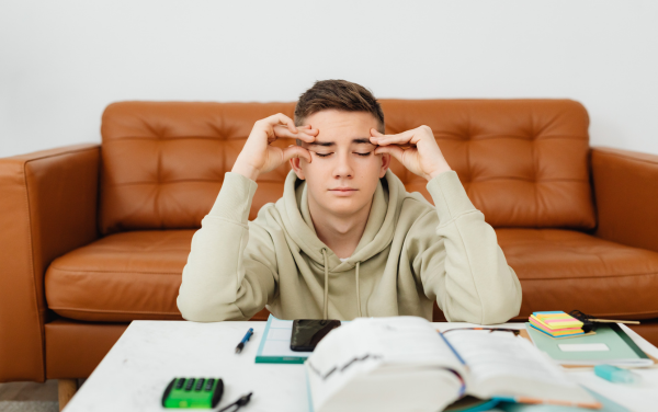 Người thường xuyên mất tập trung cũng có thể do gan bị nhiễm độc