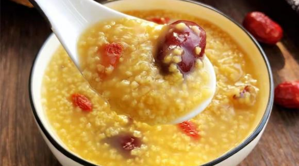 Trẻ em có ăn được kỷ tử không - Gợi ý món cháo kỷ tử với thịt gà, bí đỏ giúp trẻ tăng cường hệ miễn dịch