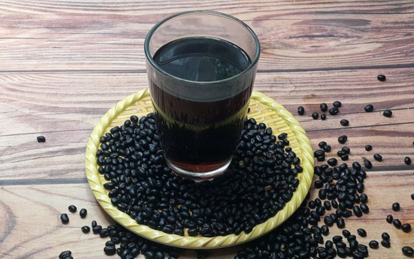 Nước đầu rang là một trong những bài thuốc nam thanh nhiệt cơ thể đơn giản nhất