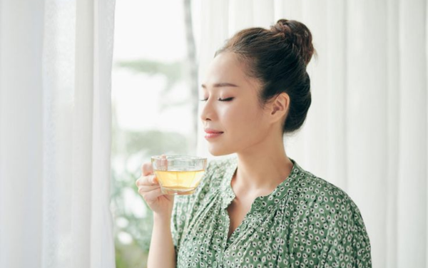 Dù là dòng trà nào, thời điểm uống tốt nhất chính là buổi sáng sớm