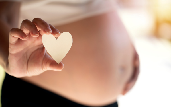 Không chỉ riêng thuốc nam, mẹ bầu nên cẩn trọng với mọi đồ ăn thức uống nạp vào người