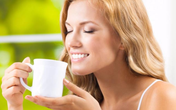 Hình ảnh minh họa trà giảm mụn – giải pháp từ thiên nhiên giúp làm dịu da, giảm thâm, hỗ trợ điều tiết dầu và tái tạo làn da khỏe.