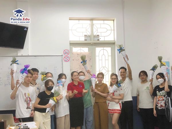 KHI MÌNH CHÀO NHAU, HALLO - LỚP G34