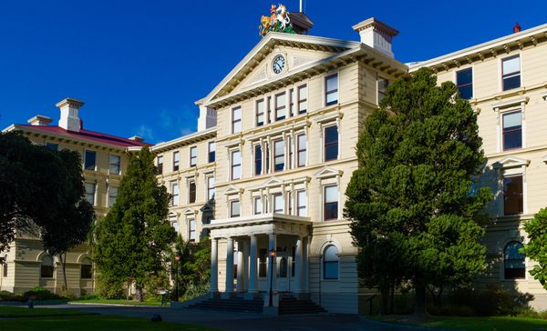 Victoria University of Wellington (VUW)
