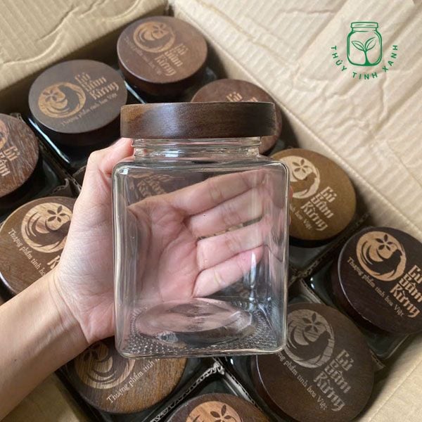 Hũ thủy tinh vuông nắp gỗ 500ml