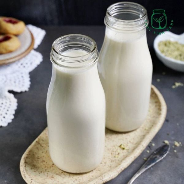 Chai thủy tinh tròn sữa 250ml