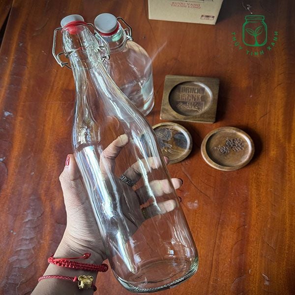 Chai thủy tinh nắp cài