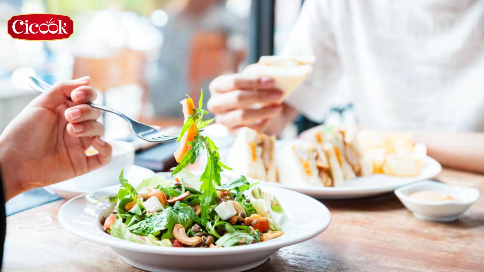 Chế độ ăn uống khoa học xây dựng thực đơn lý tưởng cho nam giới tuổi trung niên