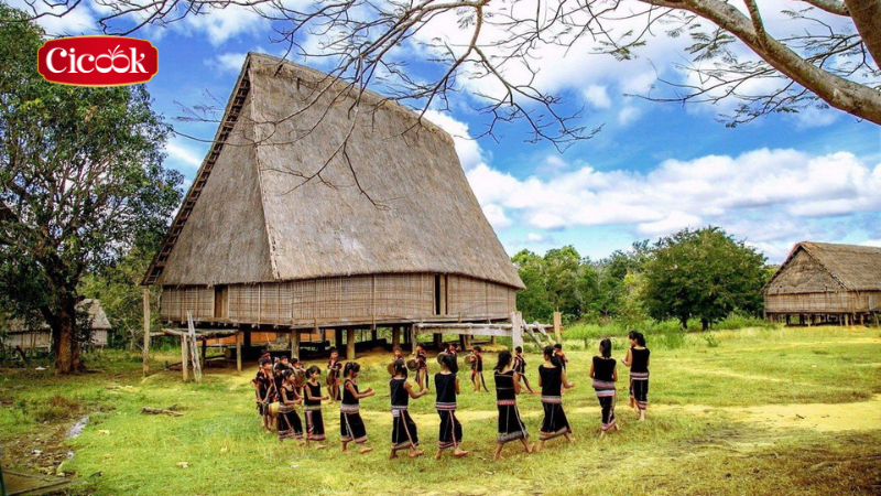 Kiến trúc và ẩm thực tây Nguyên có gì đặc trưng để khám phá