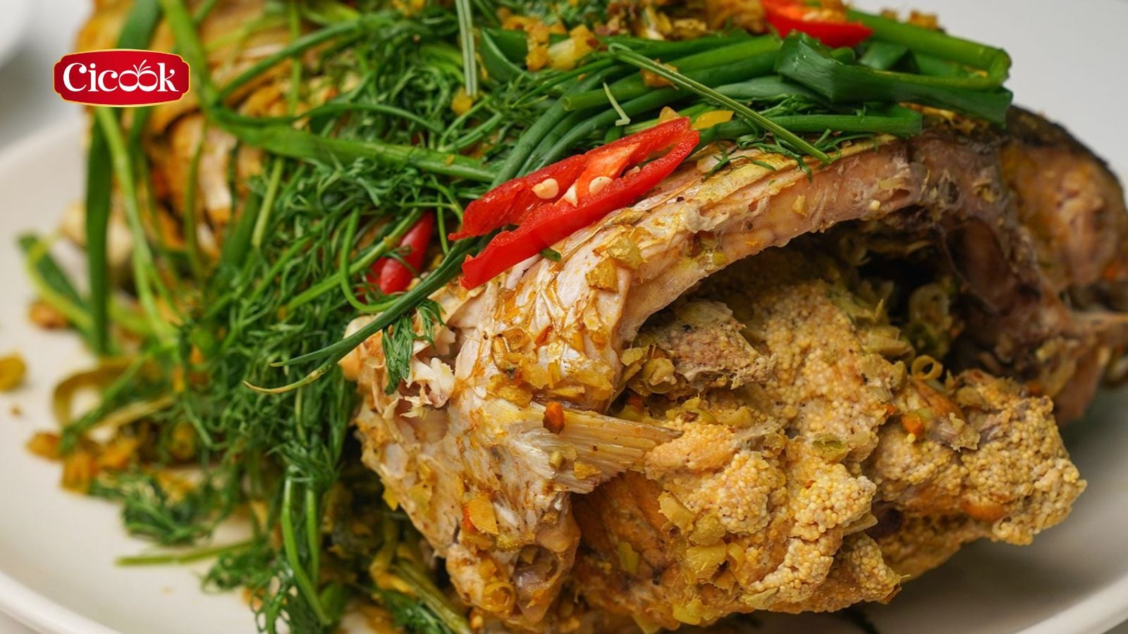 040 - CÁ CHÉP NẤU VỚI XỐT CHUA CAY