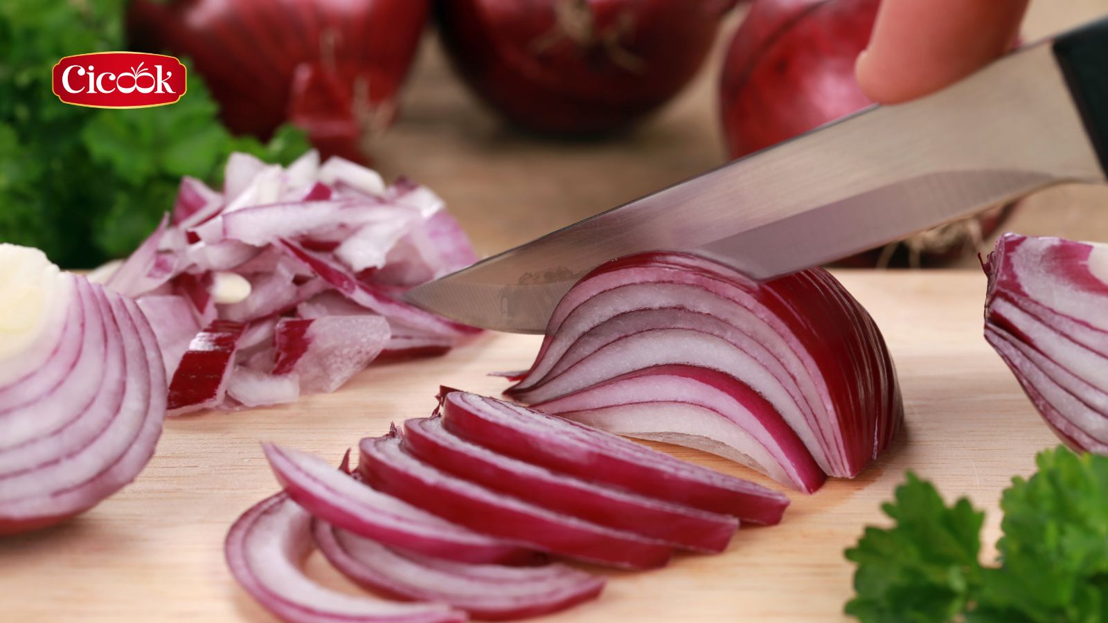8 mẹo cắt hành tây không cay mắt - bí kíp 