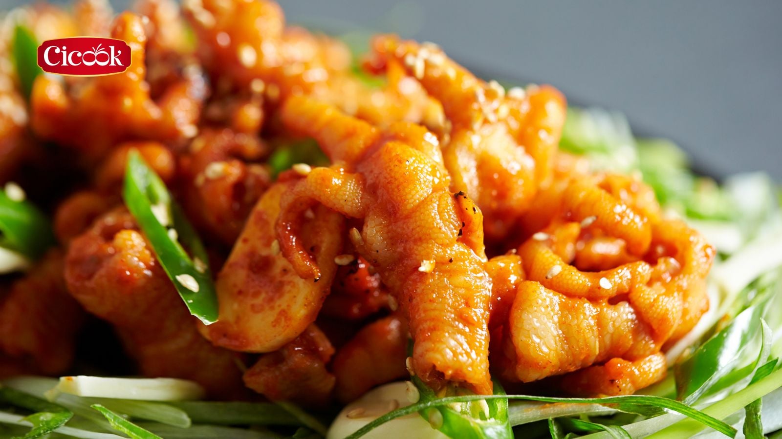 Chân gà làm gì ngon? 5 món ăn hấp dẫn không thể bỏ qua