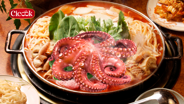 Hướng dẫn nấu lẩu bạch tuộc chua cay trong vòng 30 phút dành cho đại gia đình