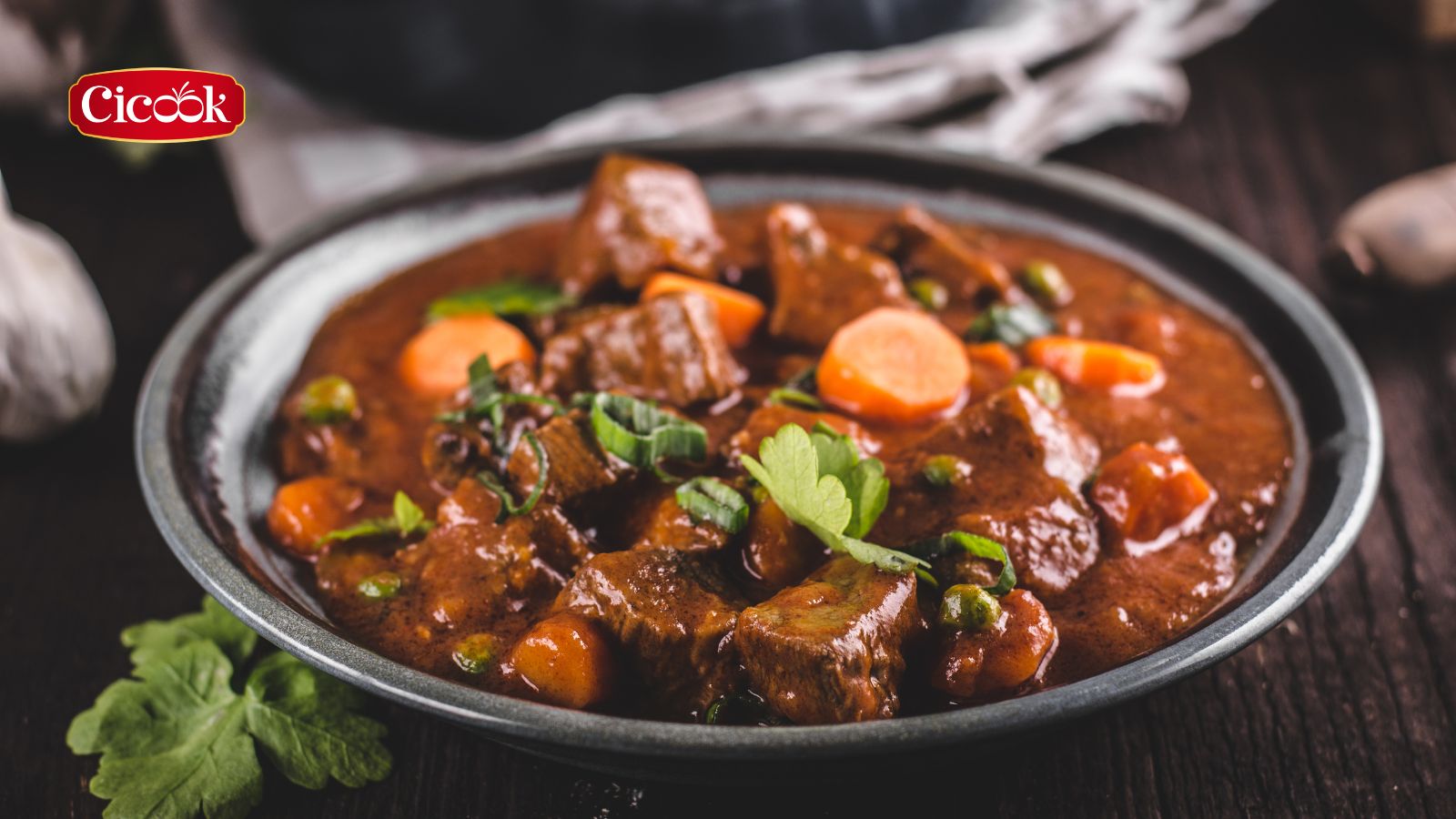 Thực đơn món ăn bồi bổ cho mẹ: Yêu thương đong đầy qua từng bữa ăn