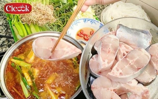 How to Make Authentic Spicy and Sour Pangasius Conchophilus Hotpot