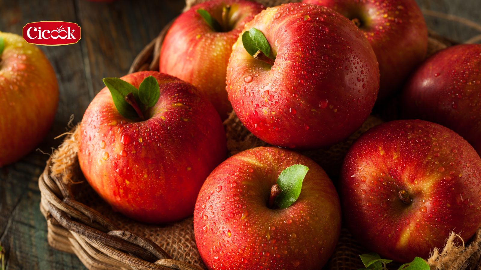 Trong một quả táo chứa bao nhiêu calo? Và táo có hỗ trợ giảm cân hay không?