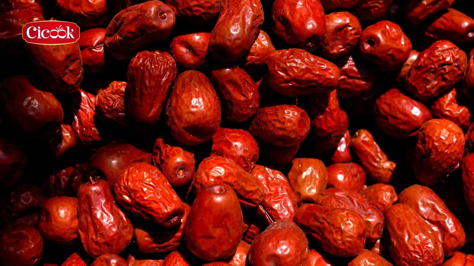 Táo đỏ khô và táo đen khô: loại nào tốt hơn cho bạn?