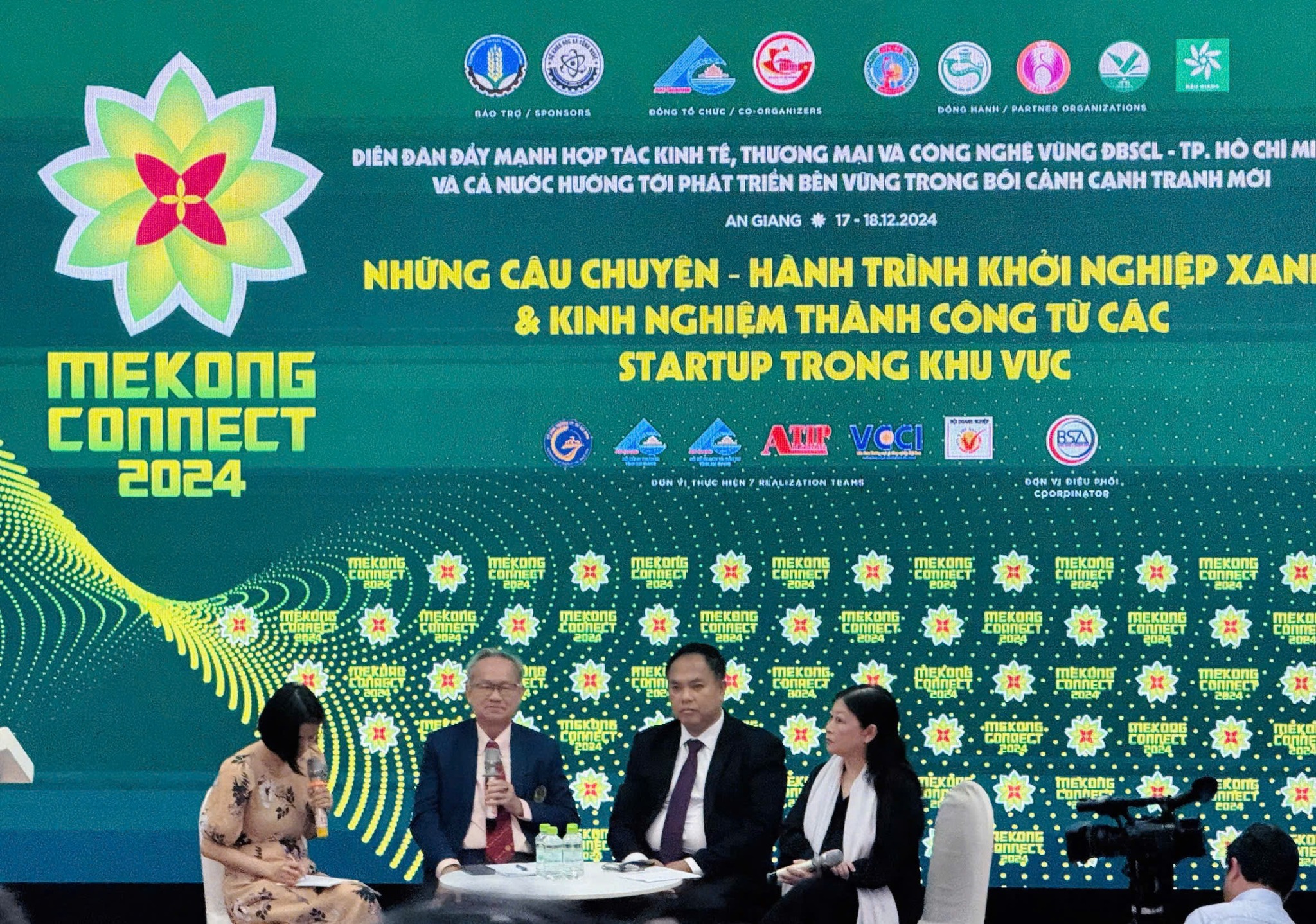 Hội nghị An Giang diễn ra liên quan đến chủ đề “Thúc đẩy thương mại bền vững dựa trên tài nguyên bản địa