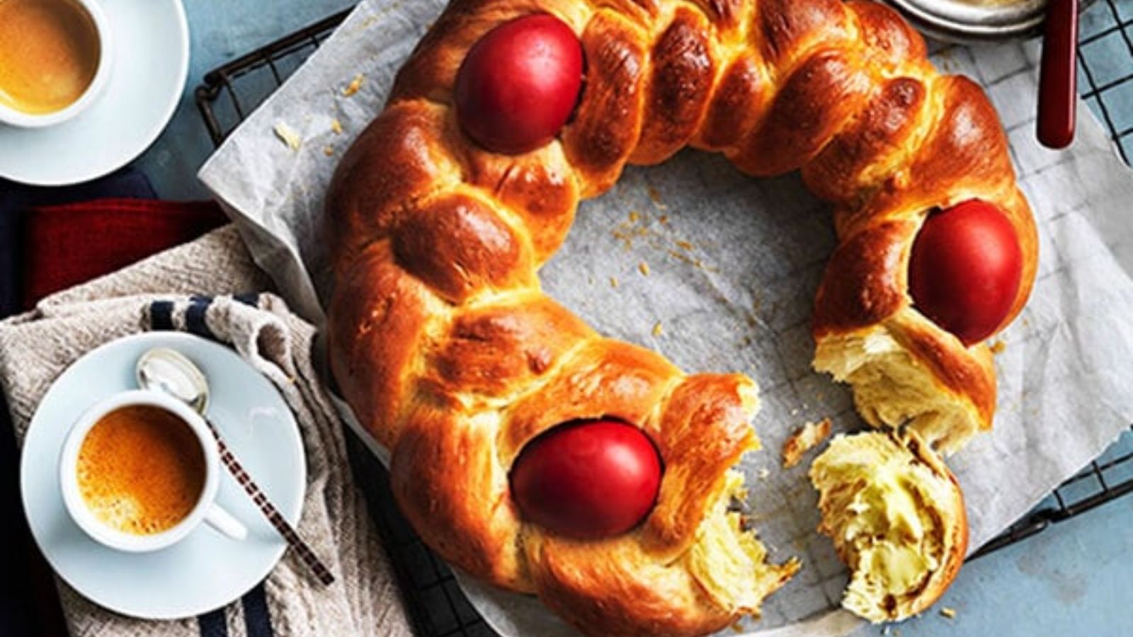 Tsoureki – Bánh mì Hy Lạp