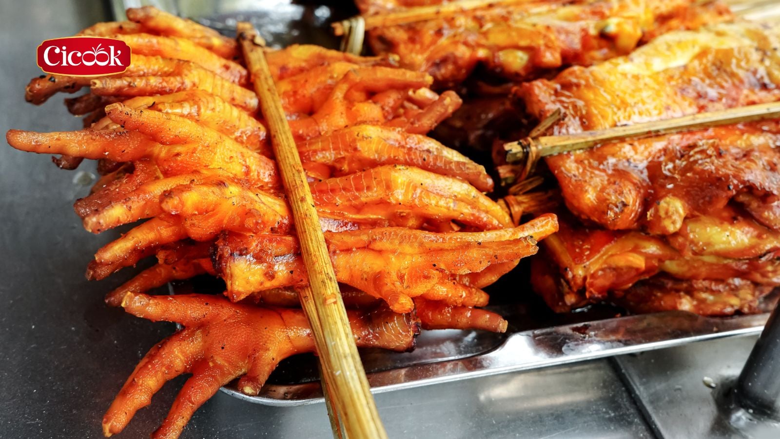 Chân gà nướng muối ớt cay thơm khó cưỡng