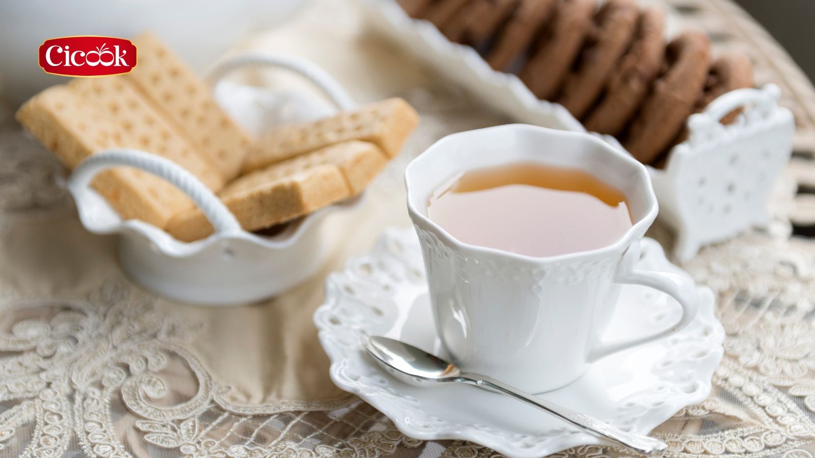 đồ ăn tặng ngày 8/3